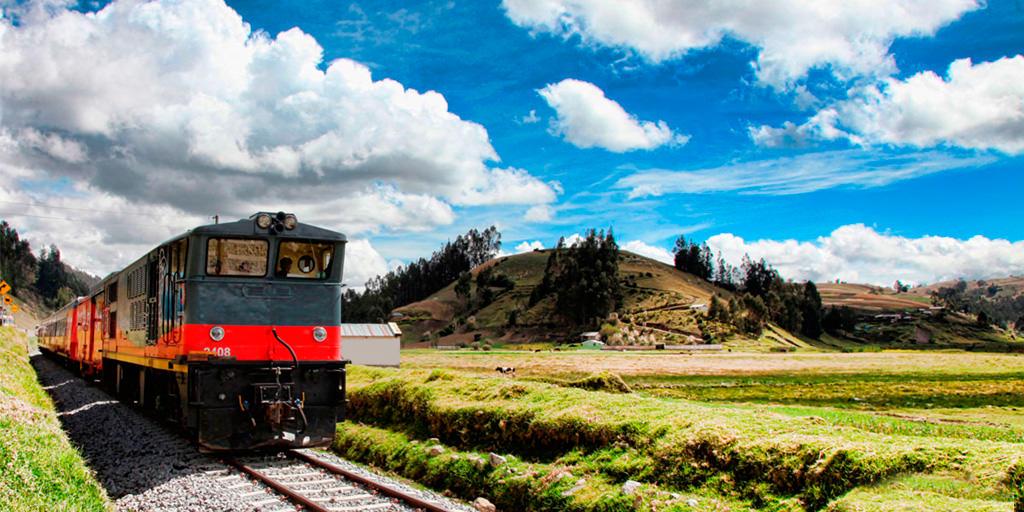 RECORRIDO EN EL TREN DE ALAUSÍ - LAGUNA DE COLTA - IGLESIA BALBANERA